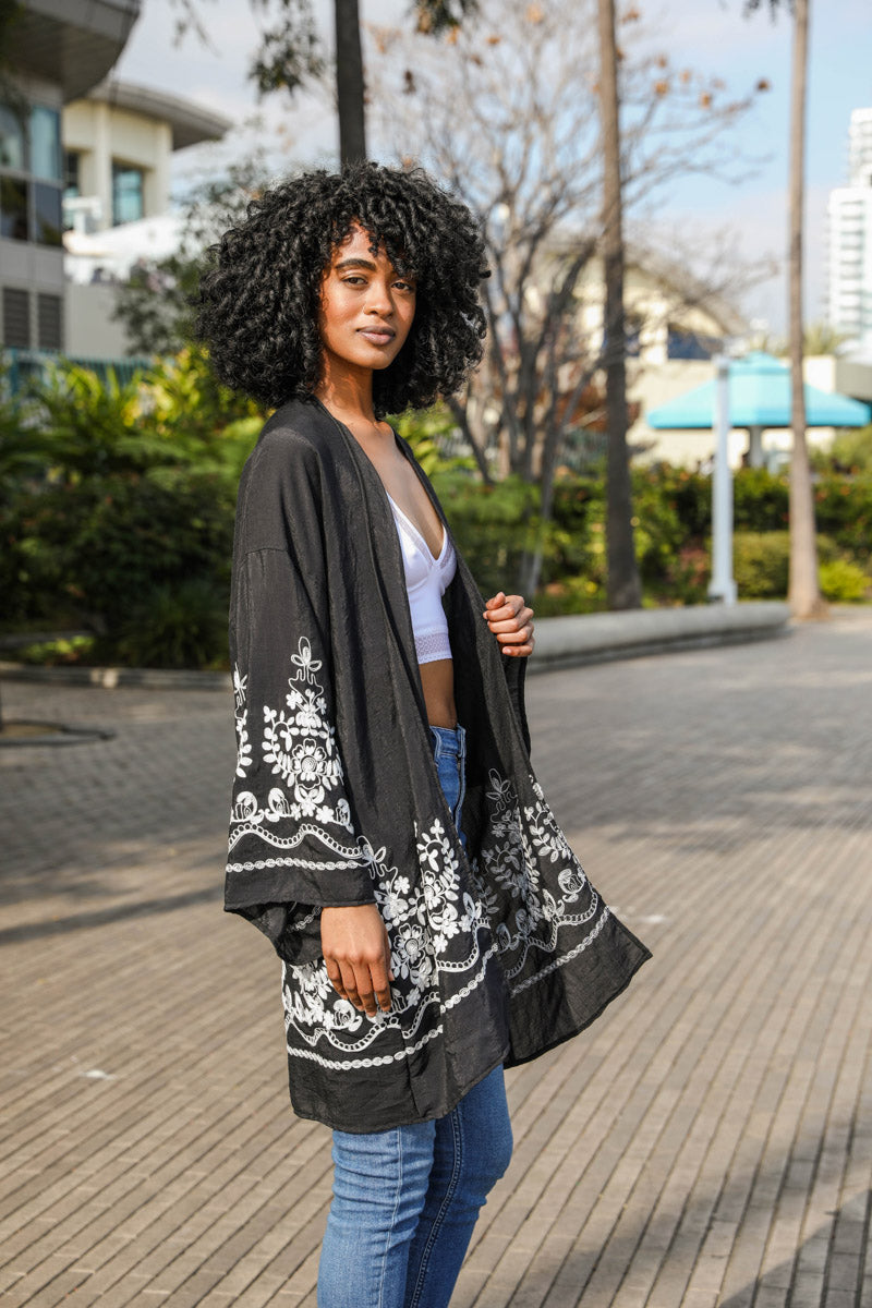 Women's Embroidered Floral Kimono